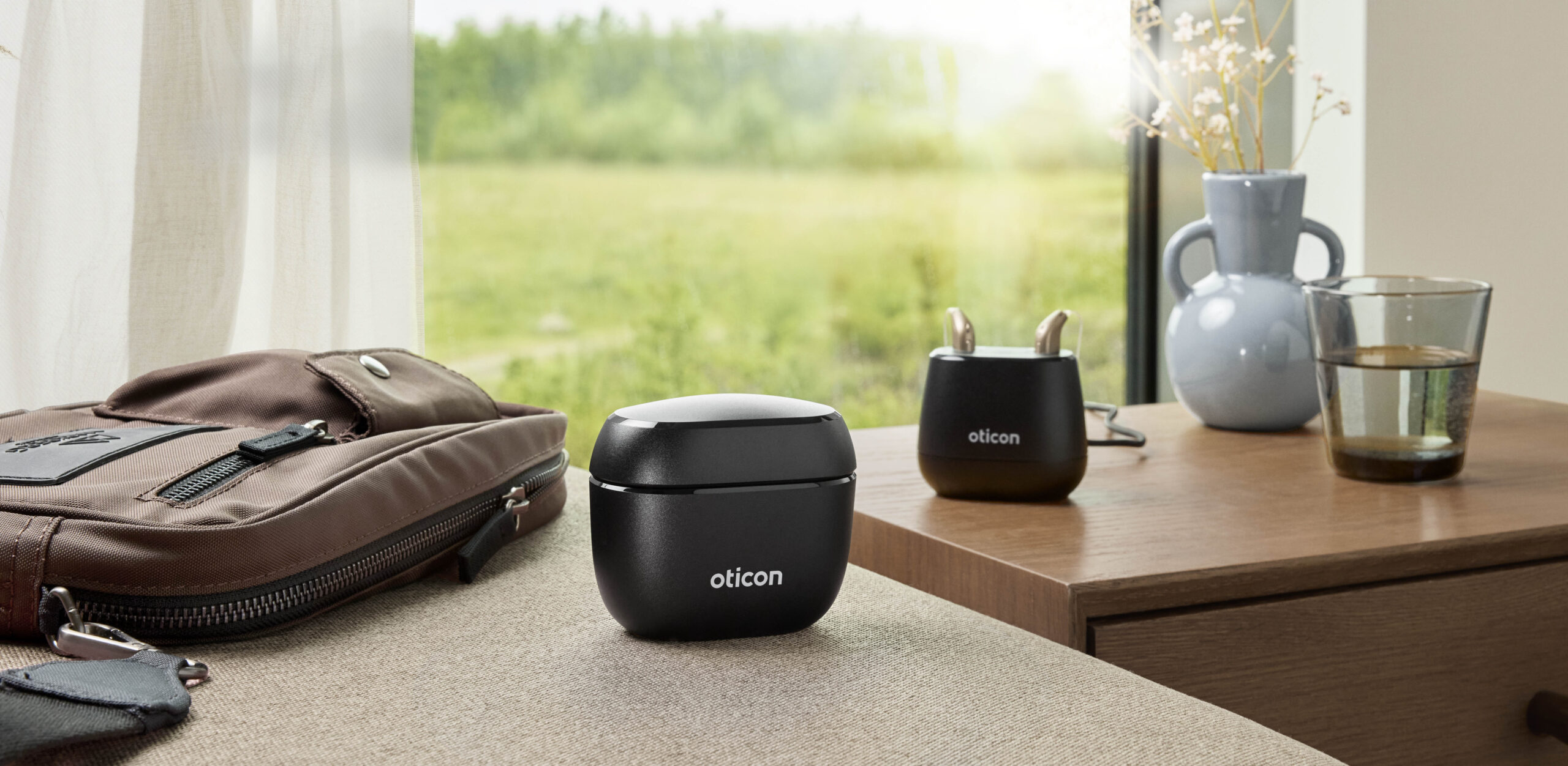 Oticon Reveal, een intelligent en discreet hoortoestel dat zich aan u aanpast